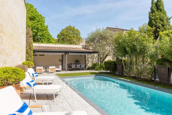 En exclusivité – Magnifique ancienne imprimerie réhabilitée - 6 Chambres - Piscine - Grand garage et Jardin