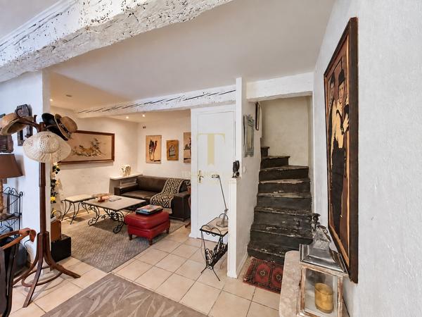 NARBONNE CENTRE VILLE – MAISON DE VILLE MEUBLÉE DE 111,56 M² – 3 CHAMBRES