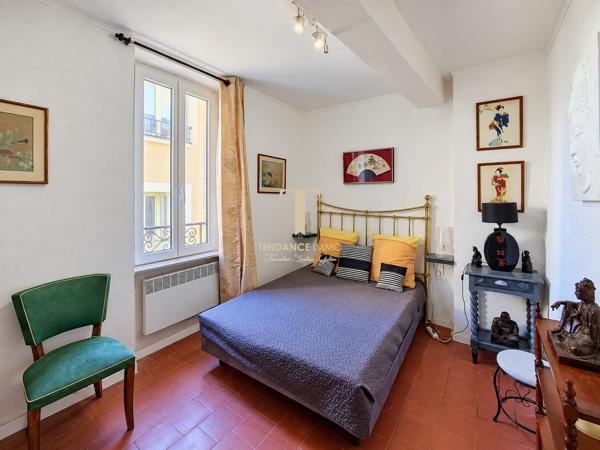 NARBONNE CENTRE VILLE – MAISON DE VILLE MEUBLÉE DE 111,56 M² – 3 CHAMBRES