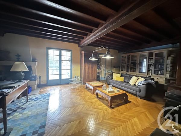 Maison à vendre  6 pièces - 210,47 m2 CHEF BOUTONNE - 79