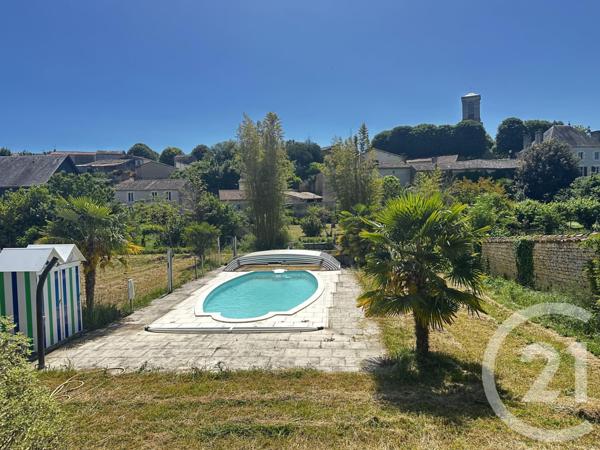 Maison à vendre  6 pièces - 210,47 m2 CHEF BOUTONNE - 79