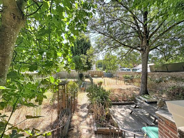 Vente                                                      Appartement
                        
                     2 pièces                      25 m2                     à Crosne