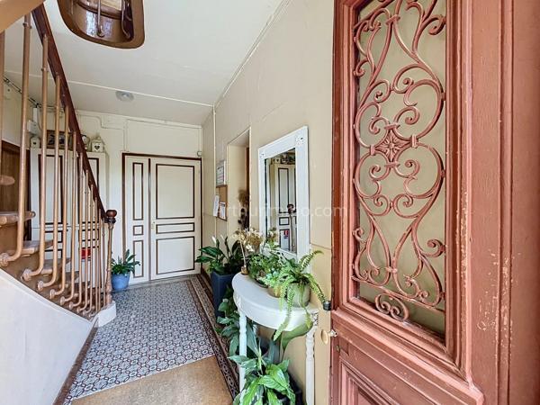 Vente                                                      Appartement
                        
                     2 pièces                      25 m2                     à Crosne
