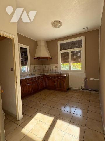 A Castanet-Tolosan (31320) en Haute-Garonne (31), découvrez cette maison de 132 m² actuellement...