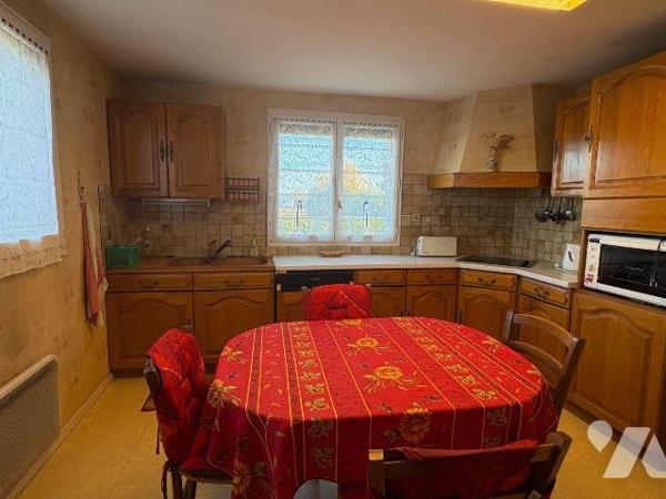 A Castanet-Tolosan (31320) en Haute-Garonne (31), découvrez cette maison de 132 m² actuellement...