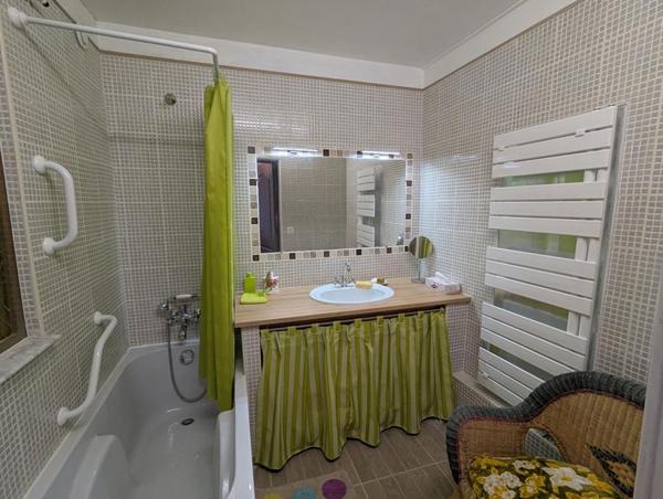 Propriété 150m2 4 chbres. Terrain 5 500m2