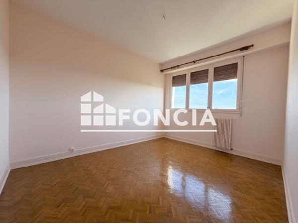 Location Appartement 4 pièces 103.41 m² - ET ALLEE DU MORBIHAN Cholet 49300