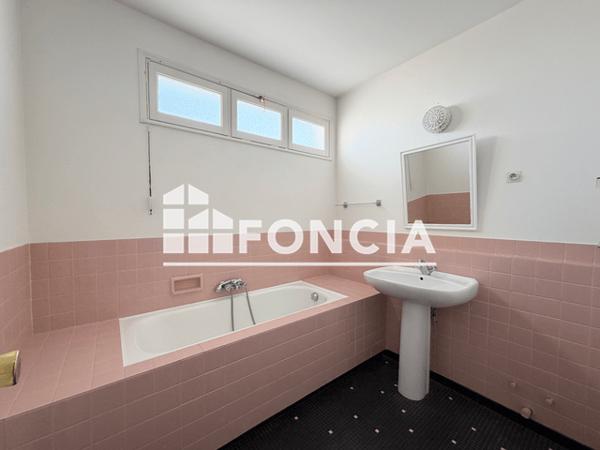 Location Appartement 4 pièces 103.41 m² - ET ALLEE DU MORBIHAN Cholet 49300