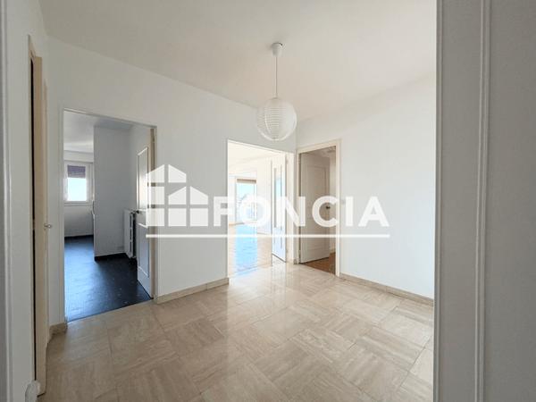 Location Appartement 4 pièces 103.41 m² - ET ALLEE DU MORBIHAN Cholet 49300