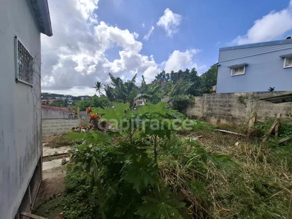 À Vendre – Maison Individuelle 4 pièces, de Plain-Pied à Fort-de-France, Quartier Dillon