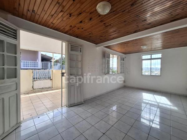 À Vendre – Maison Individuelle 4 pièces, de Plain-Pied à Fort-de-France, Quartier Dillon