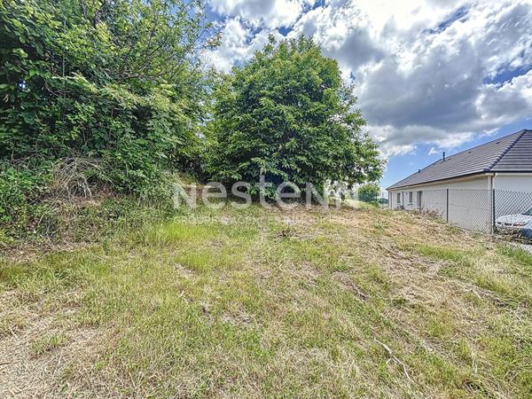 Terrain constructible avec vue dégagée - Donzenac (19270) - 2279 m2