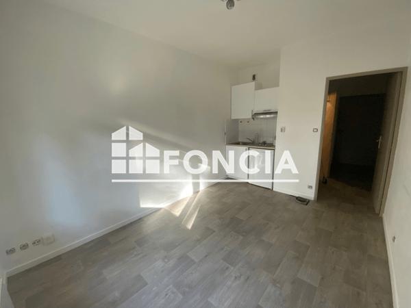 Location Studio 18.67 m² - 23 RUE DE DINAN Rennes 35000
