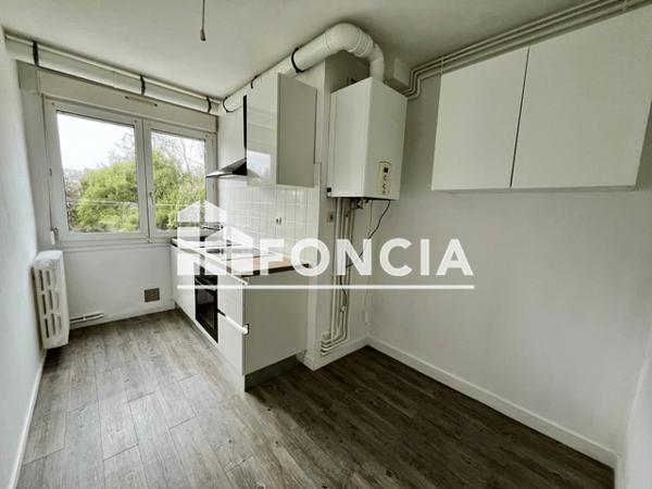 Location Appartement 2 pièces 41.22 m² - 39 RUE DE GUILERS Brest 29200