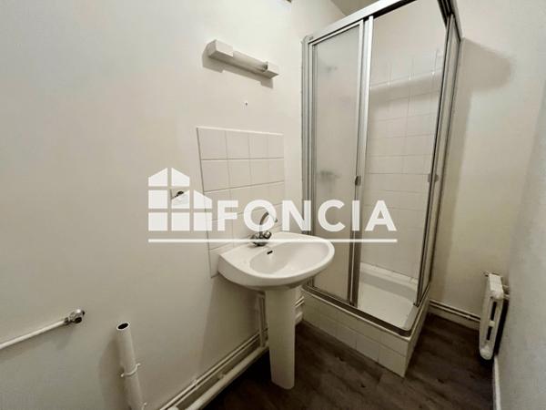 Location Appartement 2 pièces 41.22 m² - 39 RUE DE GUILERS Brest 29200