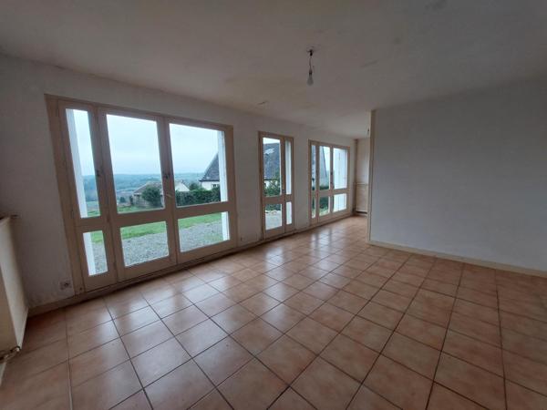 Maison à BELLE-ISLE-EN-TERRE, 22810 - 5 pièces 100m²