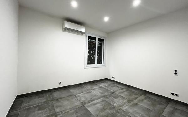 Immeuble à vendre    3 pièces •  Mallemort