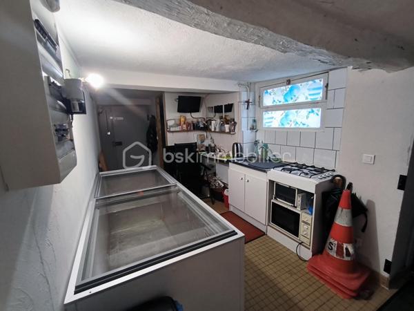 Local d activites de 75 m²