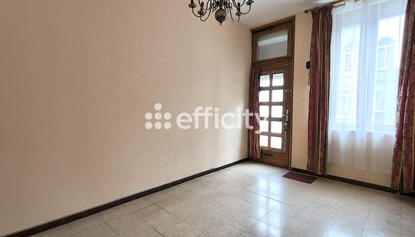 Maison
         5 pièces
        - 94 m² Exclusivité 60 000 € *