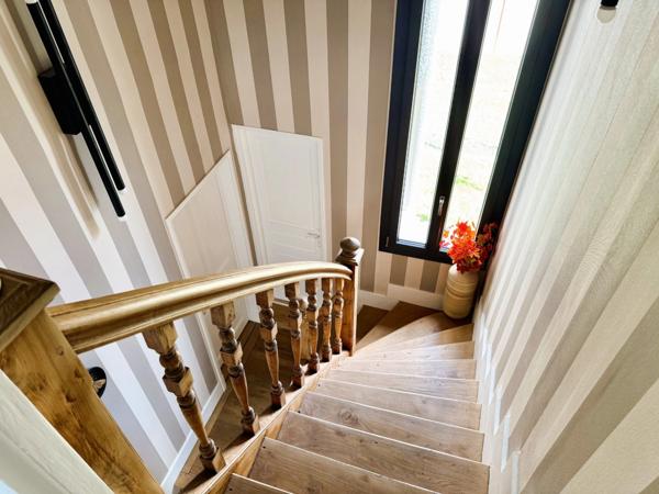 MAISON BOURGEOISE A VENDRE A LISIEUX (14100) – 9 CHAMBRES – GRAND SEJOUR – TERRASSE - JARDIN PRIVATIF – GARAGE