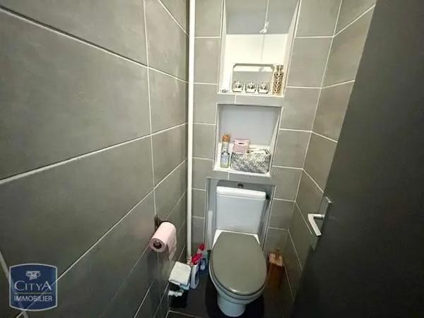 Appartement à louer 4 pièces 80m²