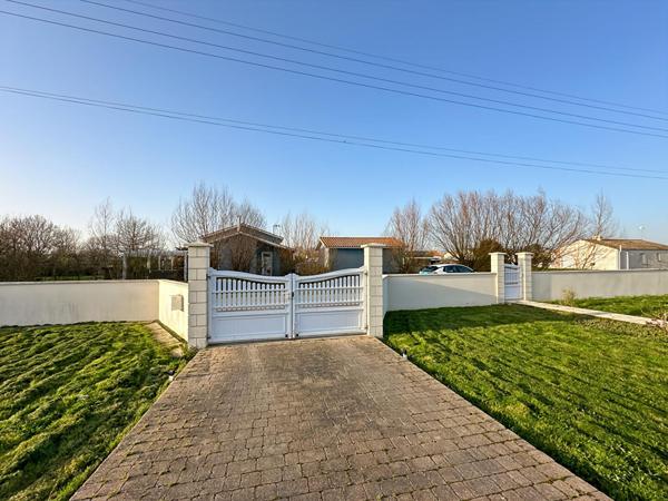 A vendre proche du bourg en impasse - Maison de plain-pied