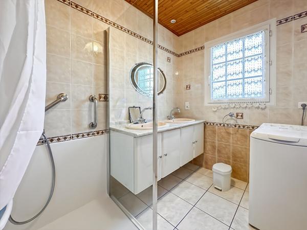 A vendre proche du bourg en impasse - Maison de plain-pied