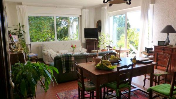 Maison
                                                                                                                                                                                                                                                                                                                        5 pièce(s)                                                                                                                                                                                                          4 chambre(s)                                                                                                                                                                                                          137.7  m²