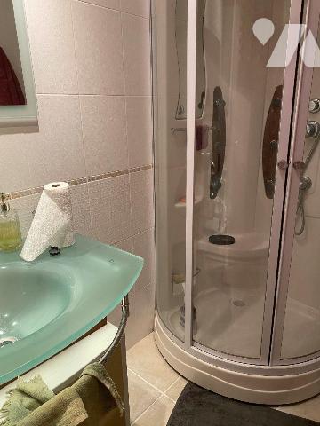 BELLE DEMEURE D'ARCHITECTE composée d'une entrée, salon/séjour avec poêle à granulés, cuisine a...