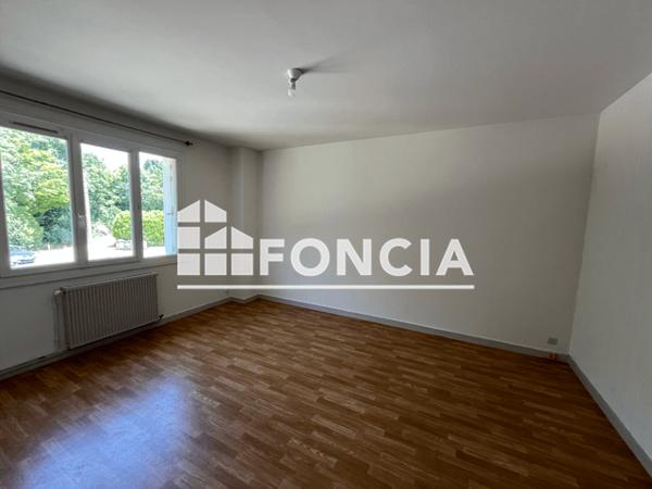 Location Maison 4 pièces 80 m² - 2 SQUARE CESAR GEOFFROY Niort 79000