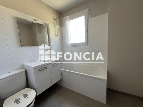 Location Maison 4 pièces 80 m² - 2 SQUARE CESAR GEOFFROY Niort 79000