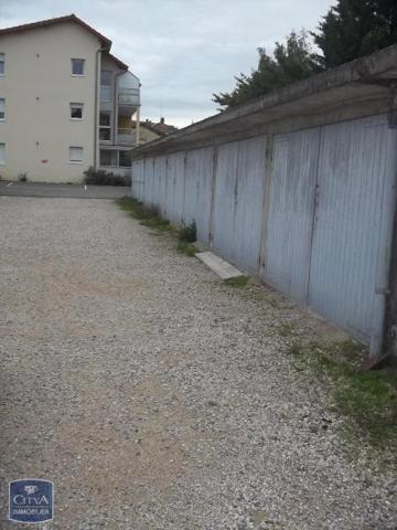 Parking à louer 12m² Bourg-en-Bresse (01000)