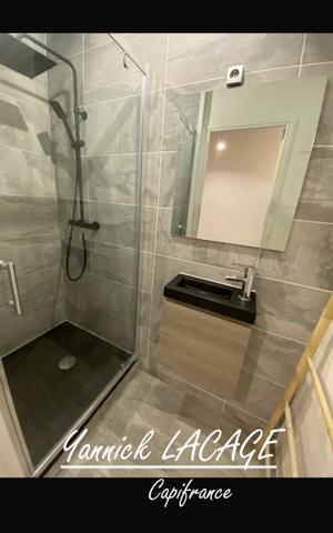 IMMEUBLE DE RAPPORT À VENDRE – MARSEILLE 10ᵉ – BAR + 2 LOGEMENTS + COUR PRIVATIVE