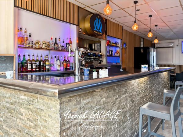 IMMEUBLE DE RAPPORT À VENDRE – MARSEILLE 10ᵉ – BAR + 2 LOGEMENTS + COUR PRIVATIVE