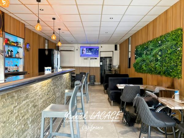 IMMEUBLE DE RAPPORT À VENDRE – MARSEILLE 10ᵉ – BAR + 2 LOGEMENTS + COUR PRIVATIVE