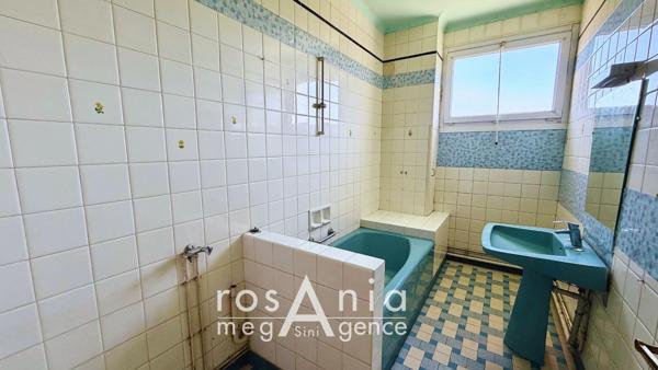 Maison à LES SABLES-D'OLONNE, 85100 - 6 pièces 147m²
