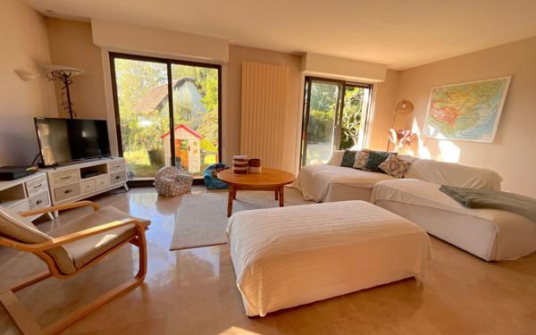 Maison à vendre    5 pièces •  Mesquer