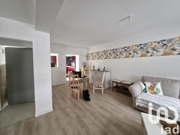 Maison traditionnelle 4 pièces de 90 m² à Lys-lez-Lannoy (59390)