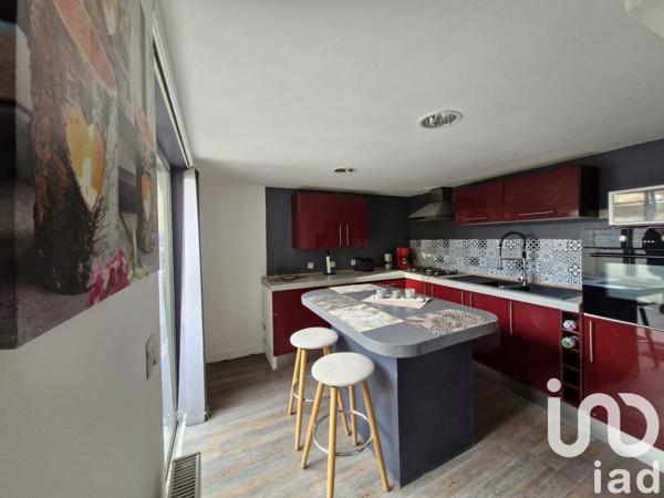 Maison traditionnelle 4 pièces de 90 m² à Lys-lez-Lannoy (59390)