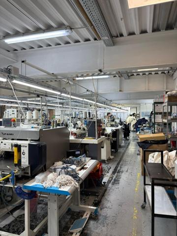 Local commercial 660 m²