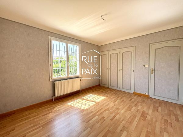 79200 CHATILLON SUR THOUET Maison - 193 m2