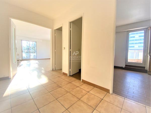 Appartement Nanterre proche place de la Boule 3 pièce(s) 84 m2 399 000 € **  - Référence  15518