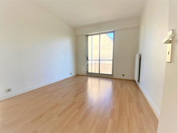 Appartement Nanterre proche place de la Boule 3 pièce(s) 84 m2 399 000 € **  - Référence  15518