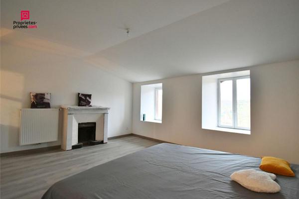 Charmante maison rénovée de 98 m² , Thizy-Les-Bourgs