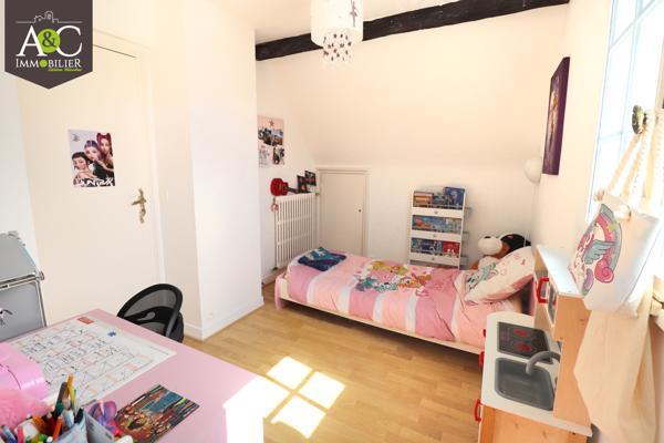 QUEVEN CENTRE NEO-BRETONNE 4 CHAMBRES