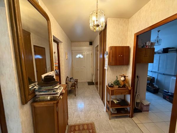 PAVILLON PLAIN-PIED - 3 CHAMBRES - 2 GARAGES - TERRAIN