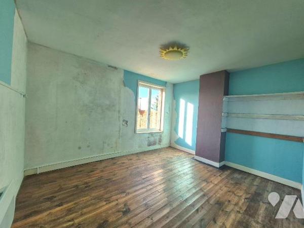 Merville, Charmante maison de ville mitoyenne à rénover !

Elle propose environ 80 m² habitab...