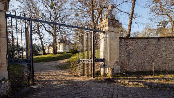 Château Saint-Nom-la-Bretèche - ILE-DE-FRANCE