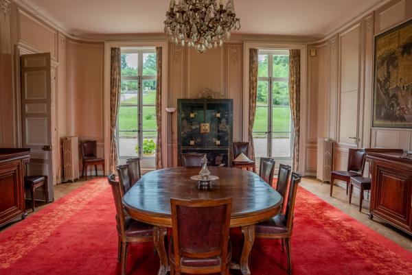 Château Saint-Nom-la-Bretèche - ILE-DE-FRANCE