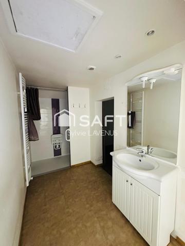 A VAILLY S/AISNE 02, A 20 MN DE SOISSONS, MAISON DE 180 M2 AVEC CAVE ET GARAGE, SUR SON TERRAIN CLOS DE 685 M2.